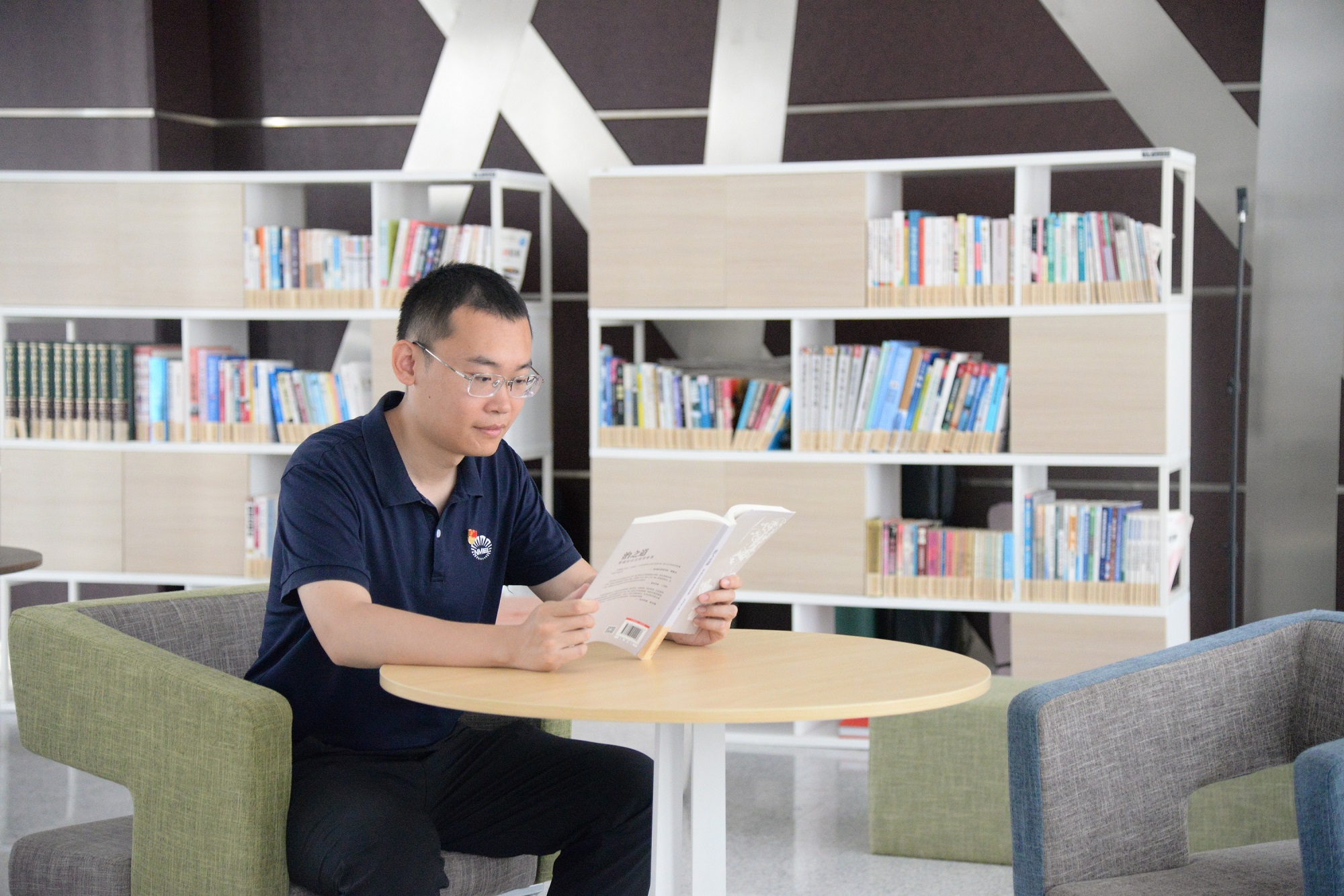 2-郭东文.jpg